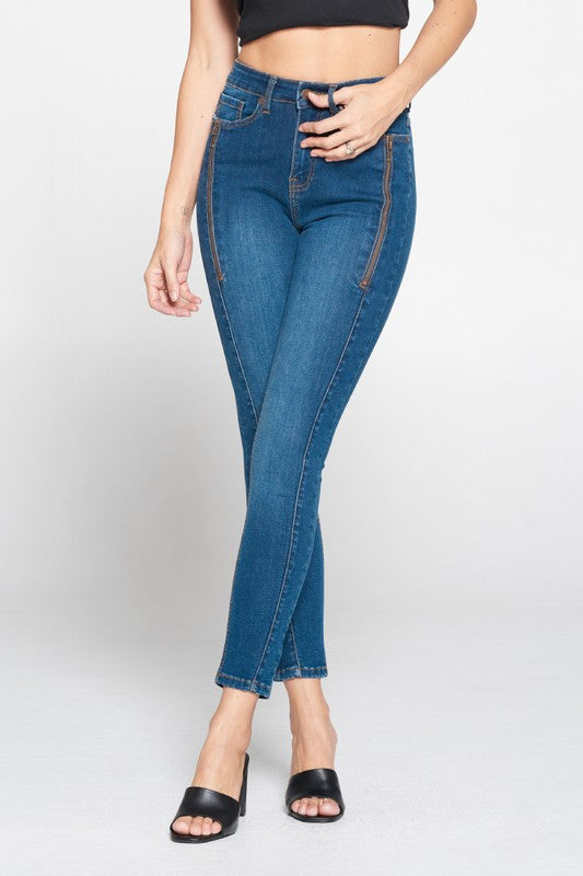 Mid-rise Zipper Detail Jeans